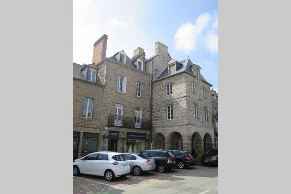 Dinan Chateau - Parking Inclus Buitenkant foto